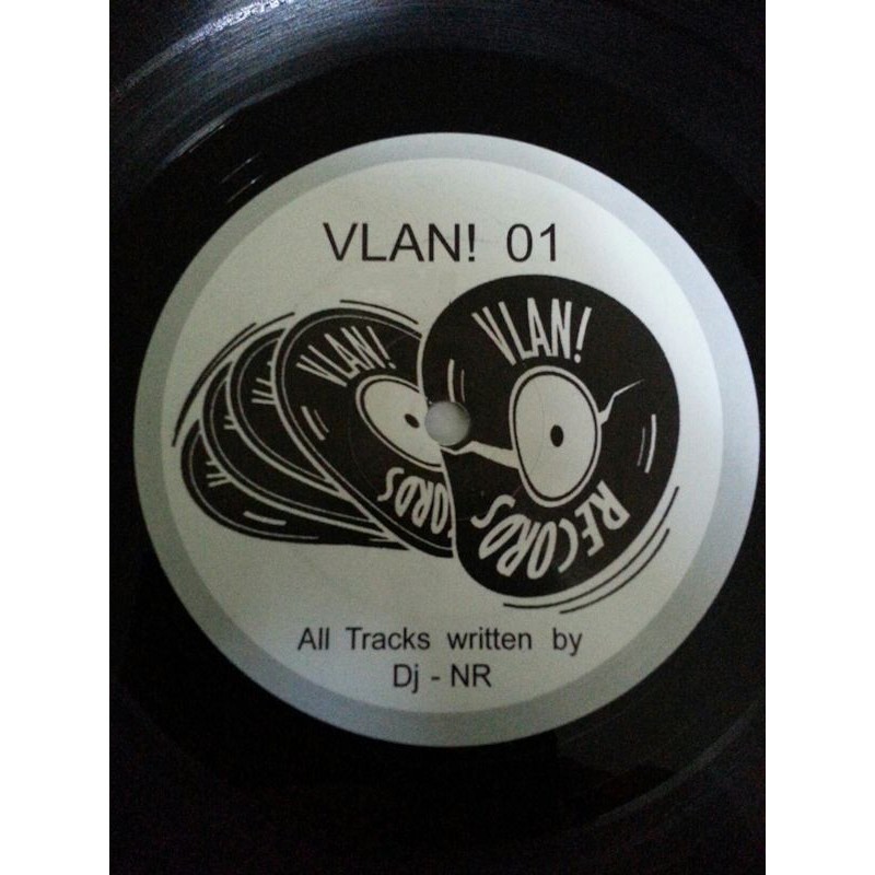 DJ - NR - VLAN! 01